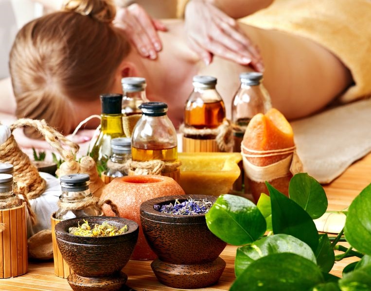 aromatheraphy-massage.jpg