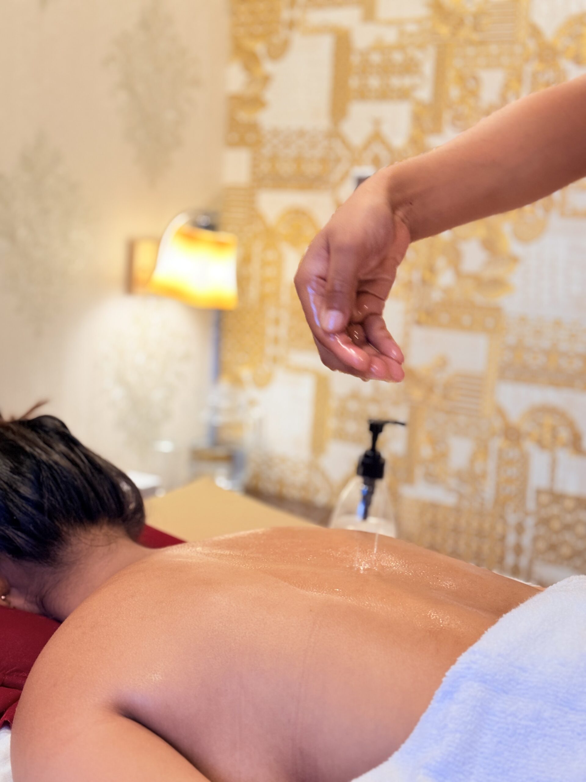 aroma massage therapy